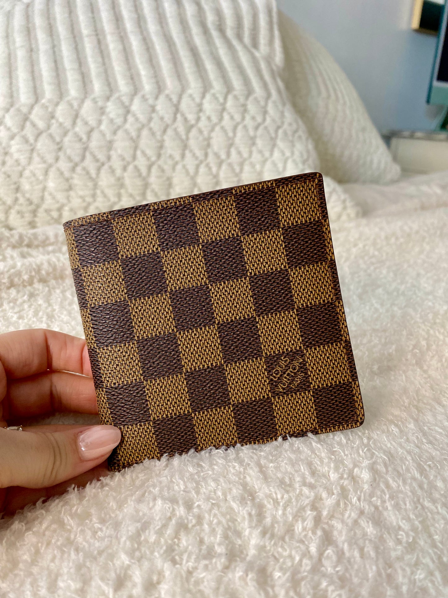 Louis Vuitton Men’s Compact Wallet