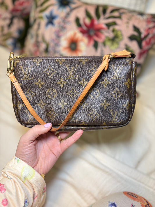 Louis Vuitton Pochette Accessories